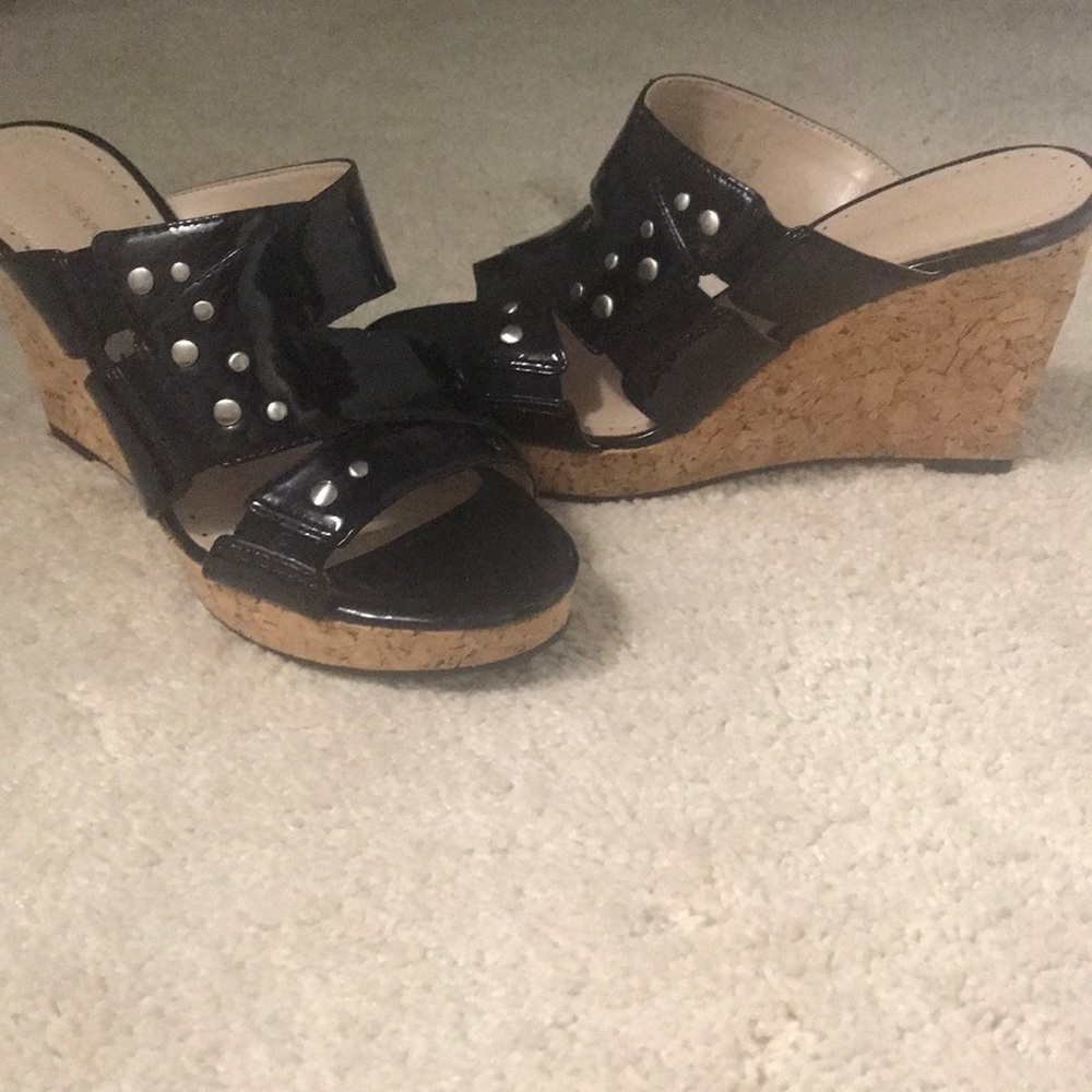 Adrianne Vittadini sandals great condition